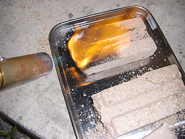簡単ダンボールスモーカーの作り方を紹介。ホタテの燻製とスモークチーズが手軽にできるよ！